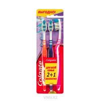 Зубная щетка COLGATE Зигзаг плюс Древесный уголь Средней жесткости 3шт