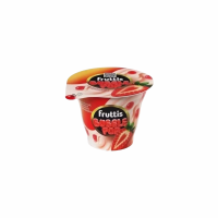 Йогурт FRUTTIS С соком из клубники и желейными шариками 4,4% 180г